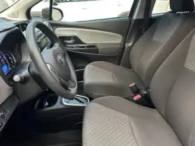 Toyota Yaris thumbnail 24