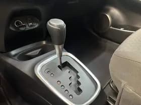 Toyota Yaris thumbnail 35