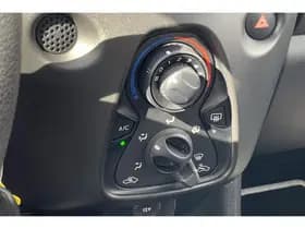 Toyota Aygo thumbnail 36