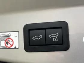 Toyota C-hr thumbnail 24