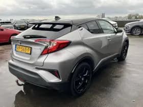 Toyota C-hr thumbnail 9