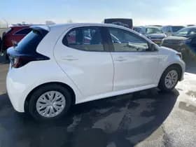 Toyota Yaris thumbnail 12