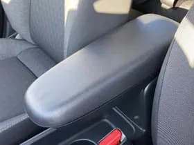 Toyota Yaris thumbnail 37