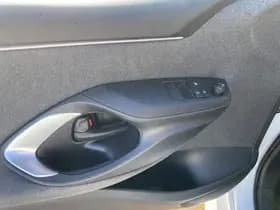 Toyota Yaris thumbnail 67