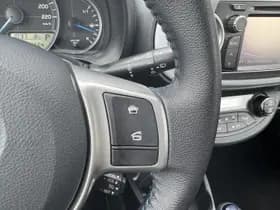 Toyota Yaris thumbnail 11