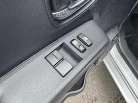 Toyota Yaris thumbnail 19