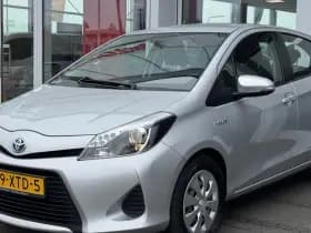 Toyota Yaris thumbnail 3