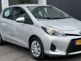 Toyota Yaris thumbnail 4