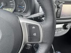 Toyota Yaris thumbnail 35