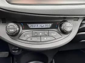 Toyota Yaris thumbnail 41