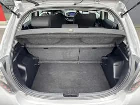 Toyota Yaris thumbnail 47