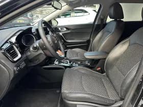 Kia Ceed-sportswagon thumbnail 2