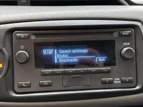 Toyota Yaris thumbnail 11