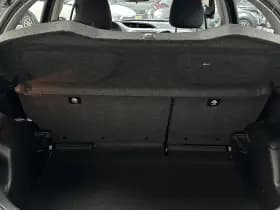Toyota Yaris thumbnail 16