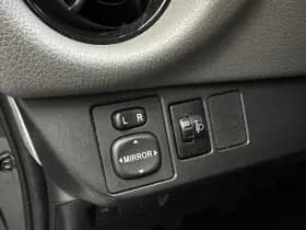 Toyota Yaris thumbnail 4