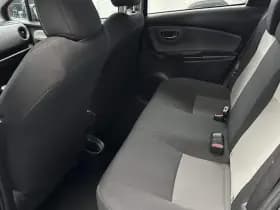 Toyota Yaris thumbnail 37