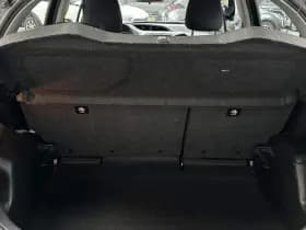 Toyota Yaris thumbnail 38