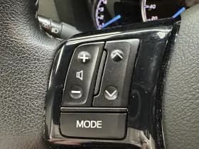 Toyota Yaris thumbnail 8