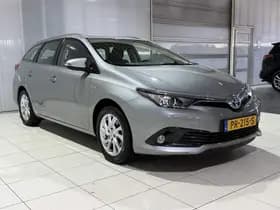 Toyota Auris thumbnail 37