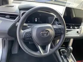 Toyota Corolla-cross thumbnail 13