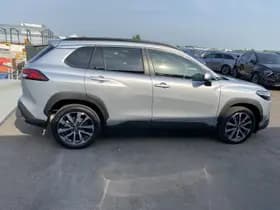 Toyota Corolla-cross thumbnail 17