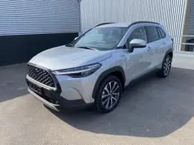 Toyota Corolla-cross thumbnail 3