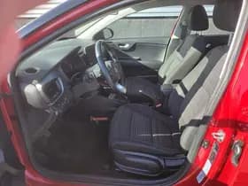 Kia Stonic thumbnail 57