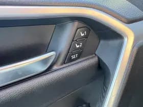 Toyota Rav4 thumbnail 95