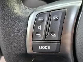 Toyota Yaris thumbnail 12