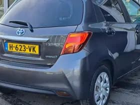 Toyota Yaris thumbnail 33