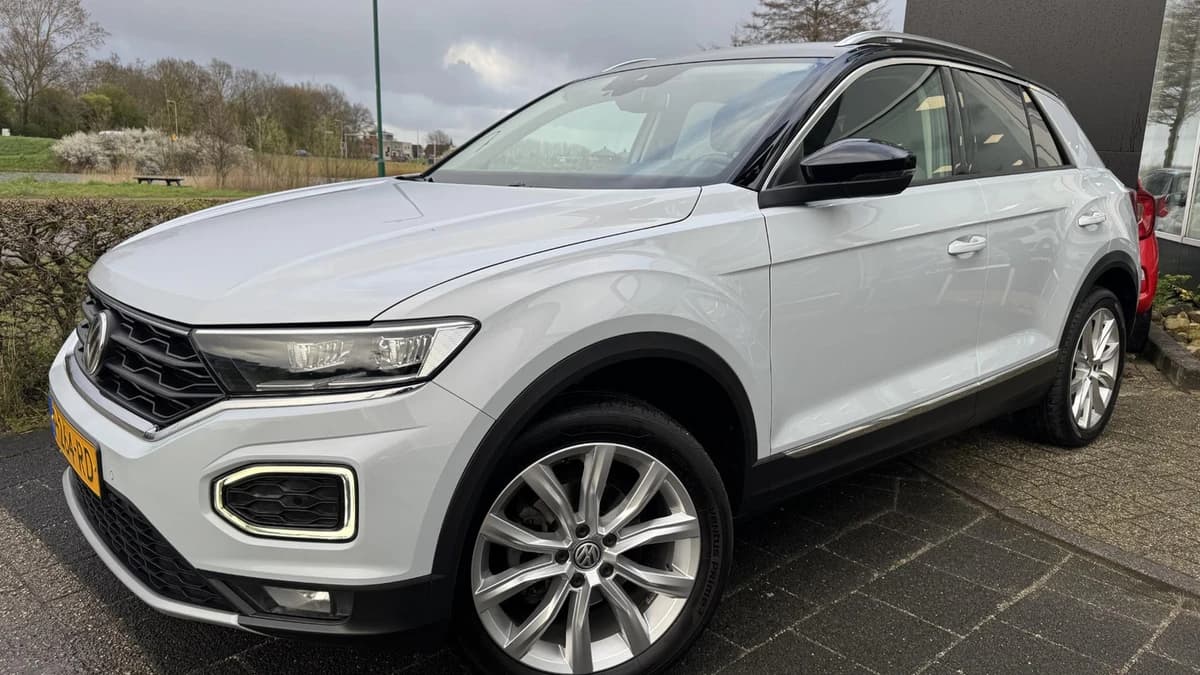 Volkswagen T-roc — foto 1