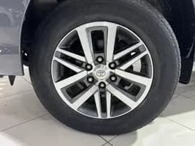 Toyota Hilux thumbnail 2