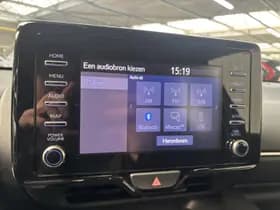 Toyota Yaris thumbnail 13