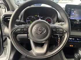 Toyota Yaris thumbnail 33