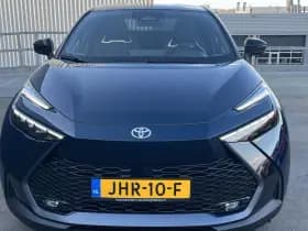 Toyota C-hr thumbnail 5