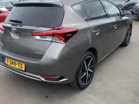 Toyota Auris thumbnail 11