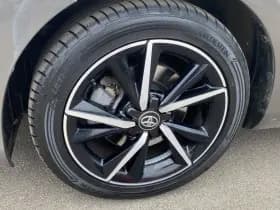 Toyota Auris thumbnail 15