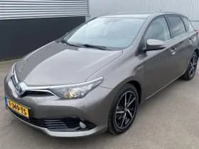 Toyota Auris thumbnail 3