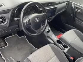 Toyota Auris thumbnail 22