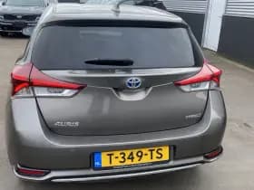 Toyota Auris thumbnail 6
