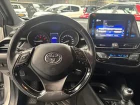 Toyota C-hr thumbnail 34