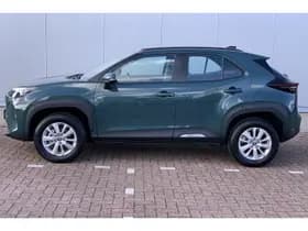 Toyota Yaris-cross thumbnail 3