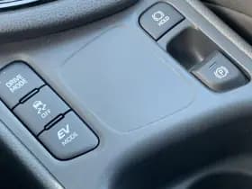 Toyota Yaris thumbnail 23