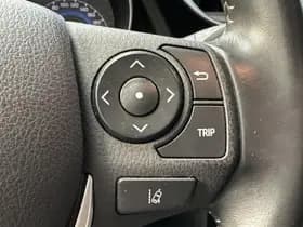 Toyota Auris thumbnail 5