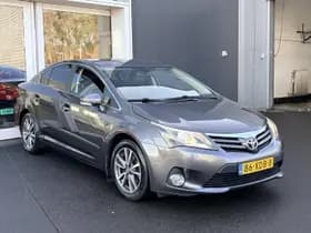 Toyota Avensis thumbnail 2