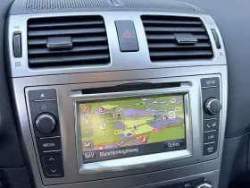 Toyota Avensis thumbnail 21