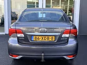 Toyota Avensis thumbnail 6