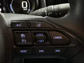 Toyota Yaris thumbnail 38