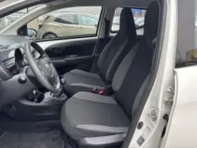 Toyota Aygo thumbnail 11
