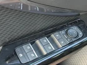 Toyota Urban-cruiser thumbnail 14